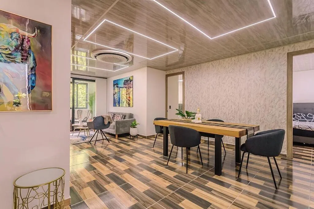 Luxury & Cozy Laureles Apartment Medellin Colombia
