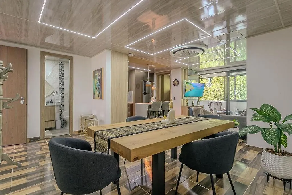 Luxury & Cozy Laureles Apartment Medellin